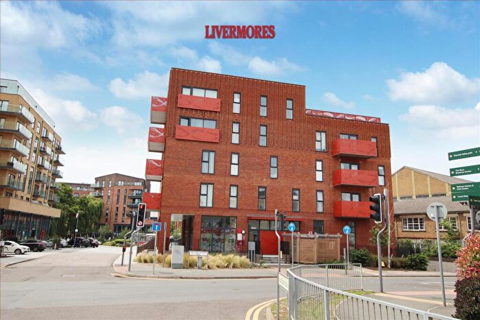 2 Bedroom Flat To Rent In Central Road, Dartford, Kent, DA1
