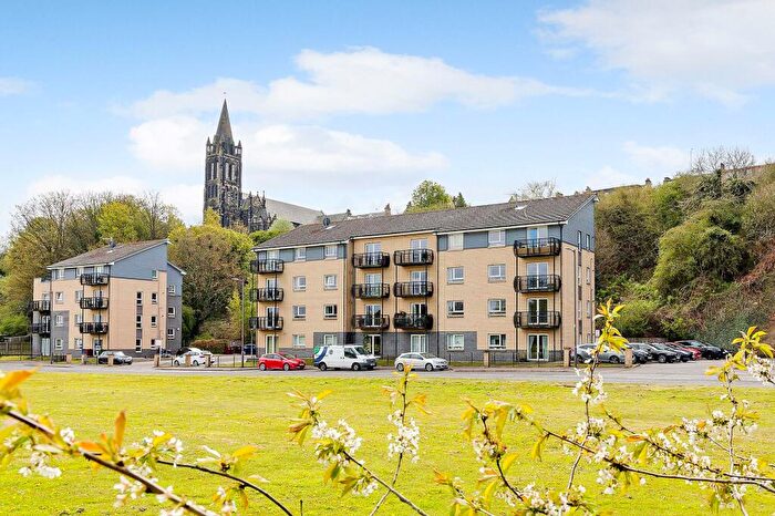 2 Bedroom Flat For Sale In Corbiehall, Bo'ness, EH51