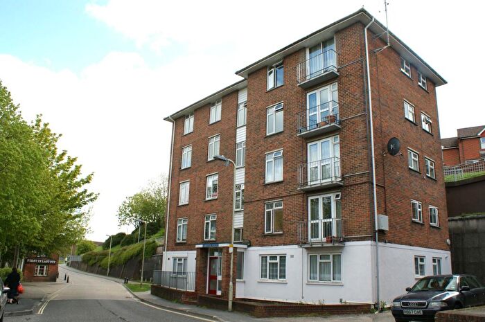 1 Bedroom Flat To Rent In Wales Street, Parmiter House Wales Street, SO23