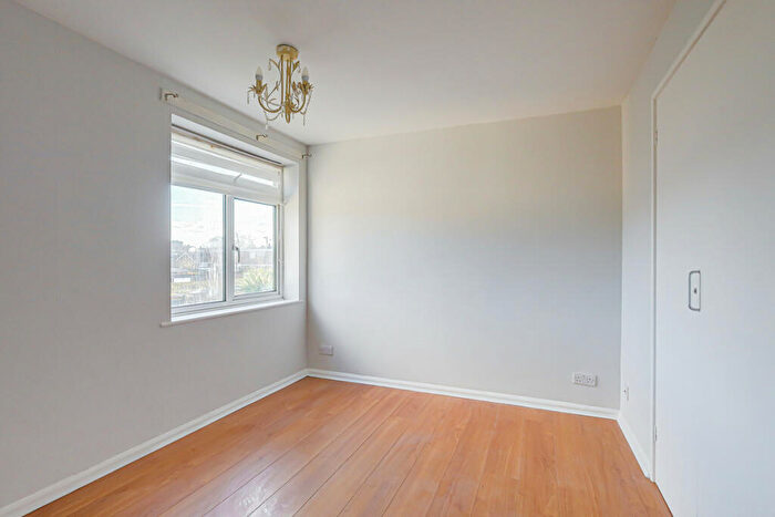 2 Bedroom Terraced House For Sale In Boytons, Basildon, SS15