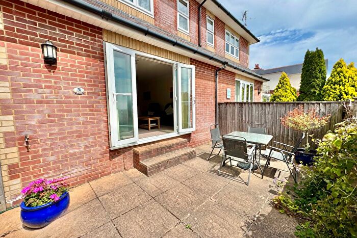 2 Bedroom Flat For Sale In Rabling Road, Swanage, BH19