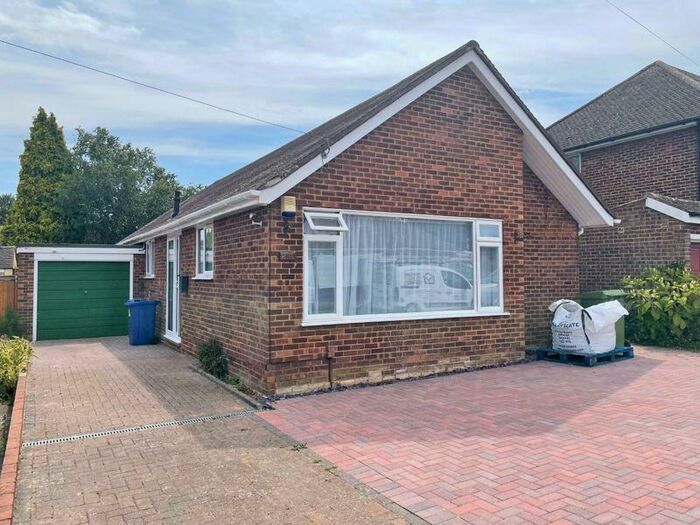 2 Bedroom Detached Bungalow To Rent In Roseleigh Road, Sittingbourne, ME10