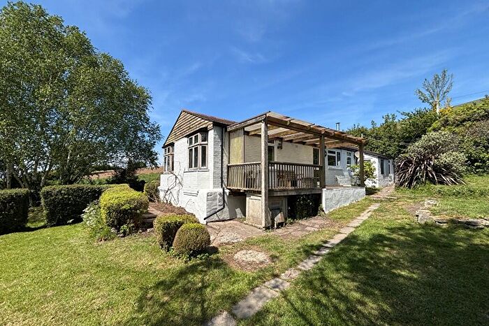 3 Bedroom Detached House For Sale In Burnhams Lane, Knitson, BH20