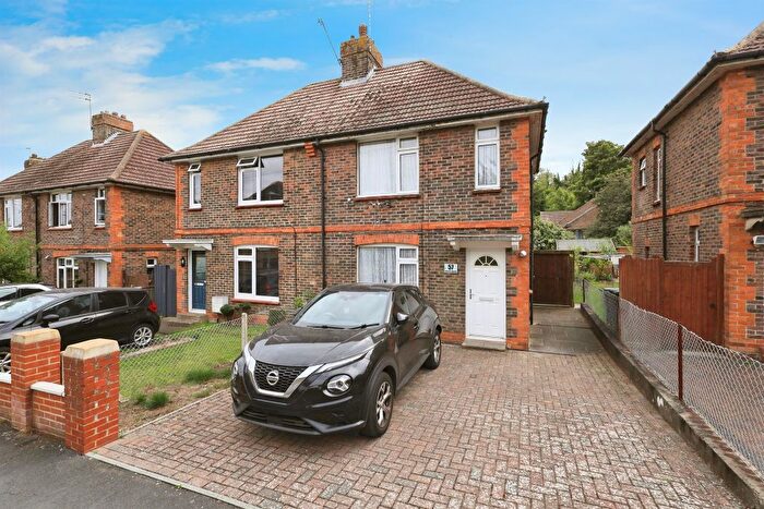 3 Bedroom Semi-Detached House For Sale In Beechy Avenue, Eastbourne, BN20