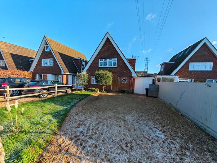 3 Bedroom Link Detached House For Sale In Blagrove Lane, Wokingham, RG41