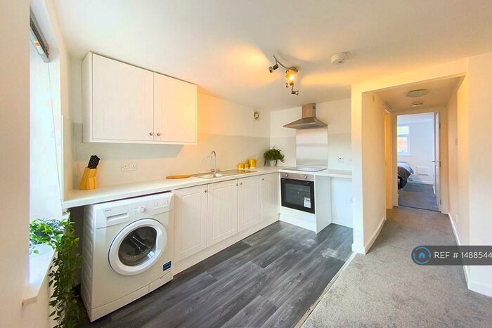 1 Bedroom Flat To Rent In Market Street, Stalybridge, SK15