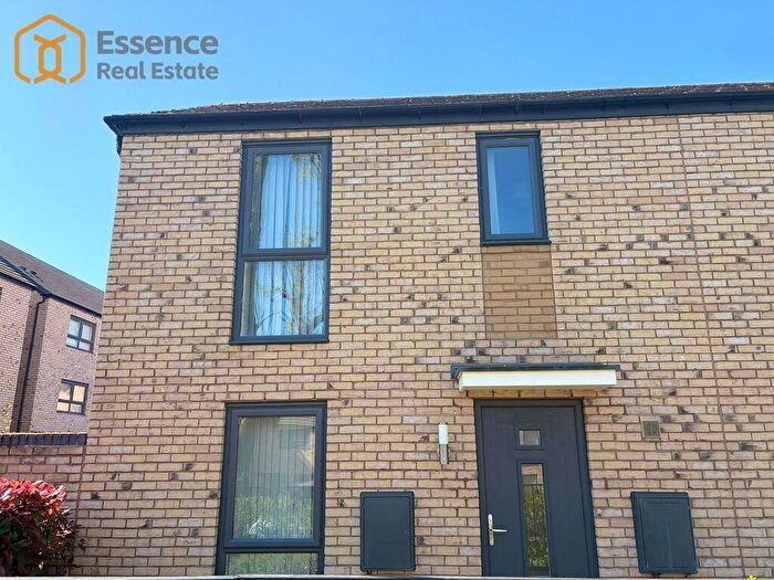 2 Bedroom End Of Terrace House For Sale In Central, Birmingham City Centre, B5