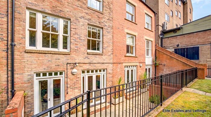 3 Bedroom Apartment For Sale In Sylvan House, Durham, DH1