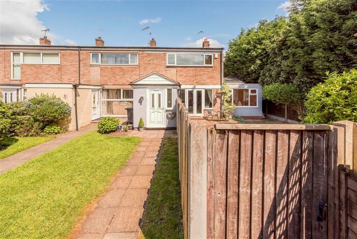 3 Bedroom Property To Rent In Heathfield Gardens, Stourbridge, DY8