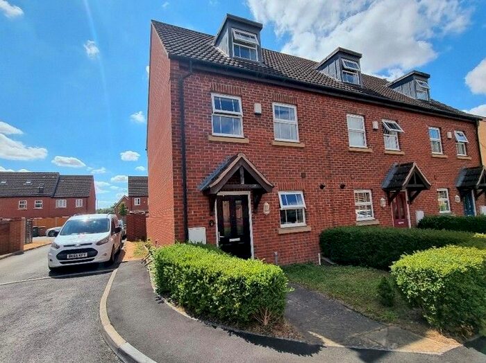 3 Bedroom End Of Terrace House To Rent In Ultra Close, Wellingborough, Northamptonshire., NN8