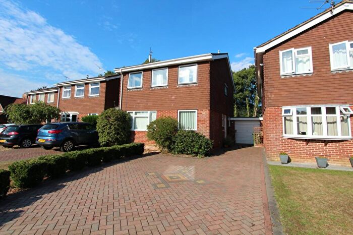 3 Bedroom Detached House To Rent In Patricks Copse Road, Liss, Hampshire, GU33