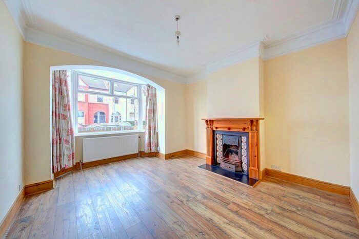 2 Bedroom Maisonette To Rent In Tranmere Road, London, SW18