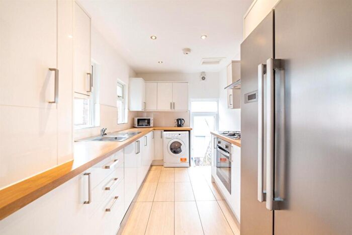 6 Bedroom Maisonette To Rent In £pppw - Goldspink Lane, Sandyford, NE2