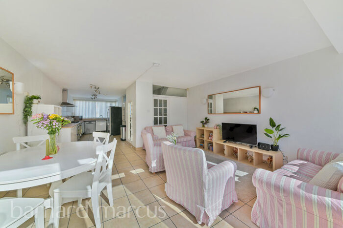 4 Bedroom House To Rent In Fleming Road, London, SE17