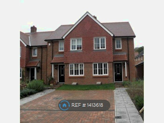 2 Bedroom Semi-Detached House To Rent In Baxendale Way, Uckfield, TN22