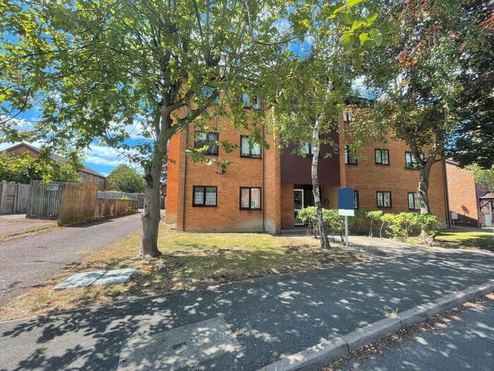 2 Bedroom Flat To Rent In Speedwell Close, Cherry Hinton, Cambridge, CB1