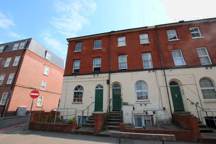 1 Bedroom Flat To Rent In St Johns Hill, Reading, RG1