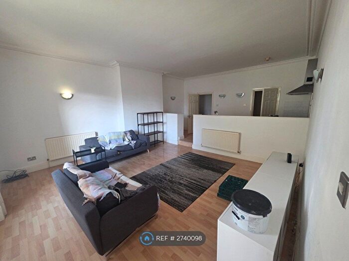 2 Bedroom Flat To Rent In Darby Road, Liverpool, L17