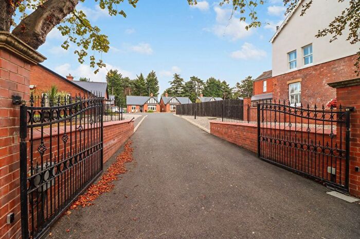2 Bedroom Detached Bungalow For Sale In Barrowby Court, Worksop, S81