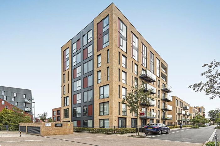 2 Bedroom Flat To Rent In Keble Court, Hayling Way, Edgware, HA8