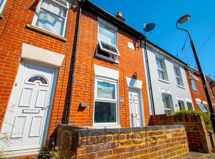2 Bedroom Terraced House To Rent In Albert Street, Colchester, CO1