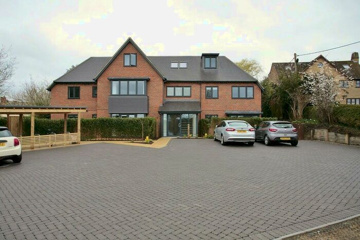 2 Bedroom Apartment To Rent In Cumnor Hill, Oxford, OX2