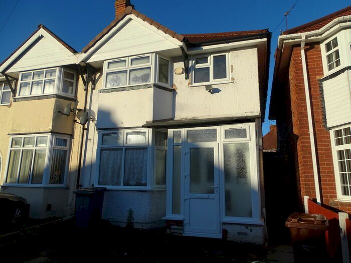3 Bedroom Semi-Detached House To Rent In Stanford Road, Wolverhampton WV2