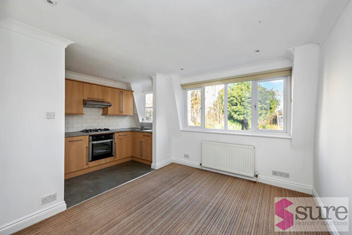 1 Bedroom Apartment To Rent In Marine Parade, Brighton, BN2