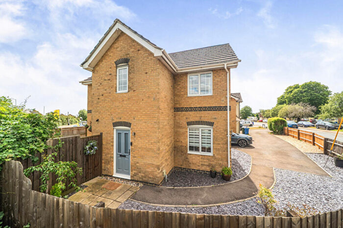 3 Bedroom Detached House For Sale In Page Turner Court, Merton Road, Ambrosden, OX25