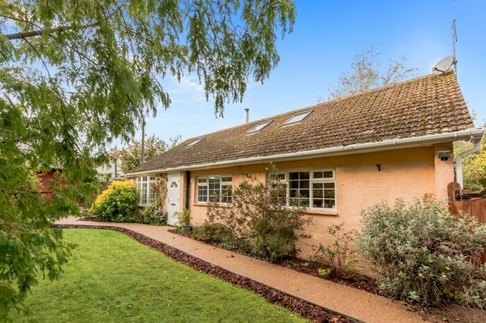 3 Bedroom Bungalow For Sale In Bentons Lane, Dial Post, West Sussex RH13