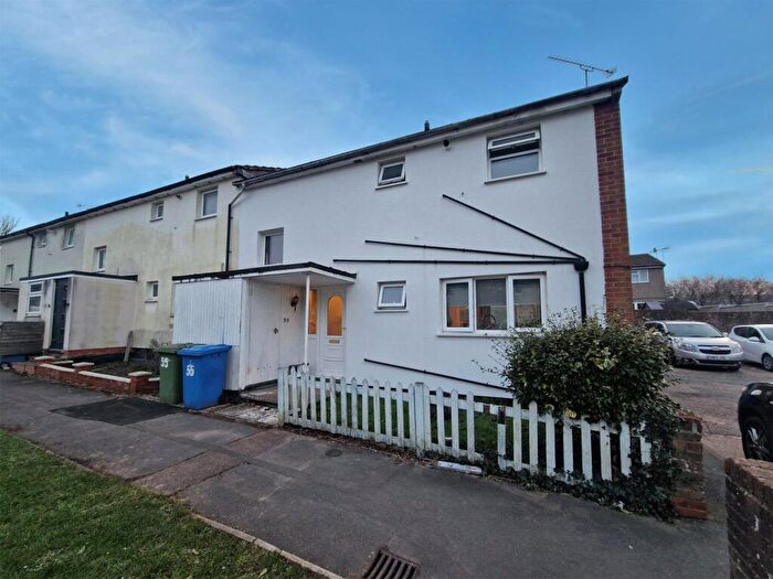 3 Bedroom End Of Terrace House To Rent In Yardley, Bracknell, Berkshire, RG12