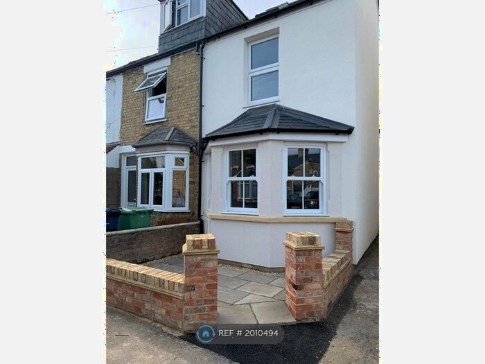 3 Bedroom Semi-Detached House To Rent In Howard Street, Oxford, OX4