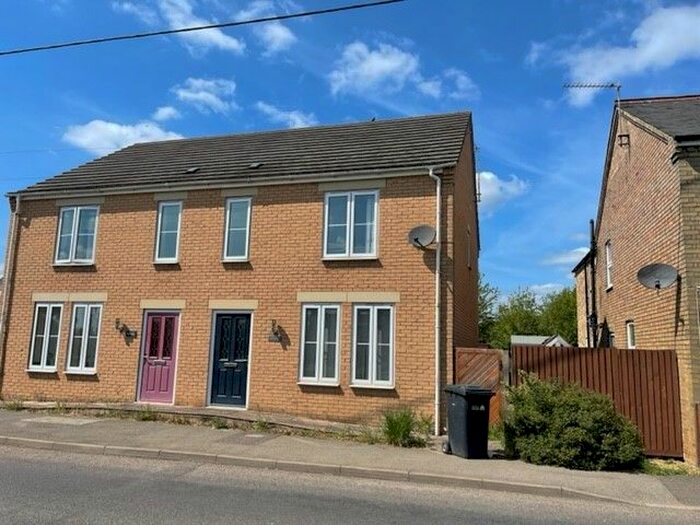 3 Bedroom Semi-Detached House To Rent In Rectory Road, Outwell, Wisbech, PE14