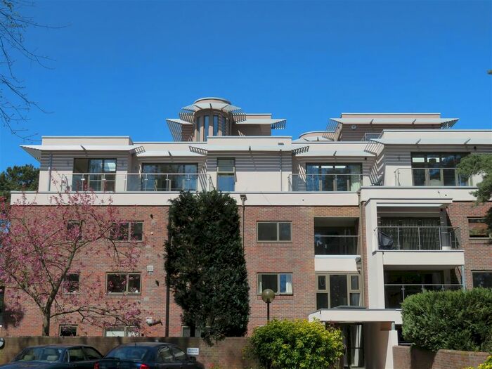 2 Bedroom Flat To Rent In High Firs, Gills Hill, Radlett, WD7