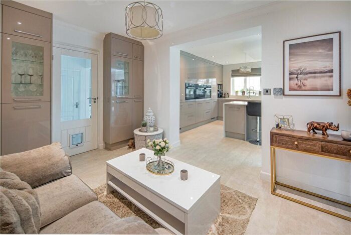 5 Bedroom Detached House For Sale In Coronation Avenue, Cowes, Isle Of Wight, PO31