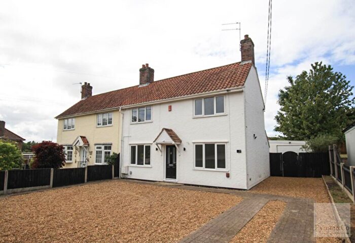 3 Bedroom Semi Detached House To Rent In Sandy Lane, Taverham, NR8