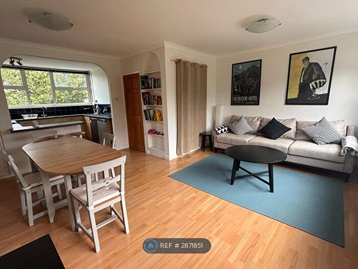 2 Bedroom Maisonette To Rent In Wellington Court, Hampton, TW12
