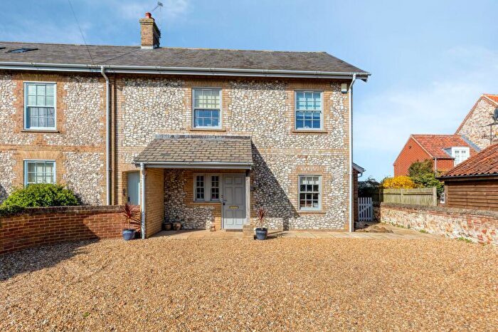 4 Bedroom Terraced House For Sale In A Serene Retreat With Sunlit Gardens And Ever-Changing Coastal Views In Titchwell, PE31
