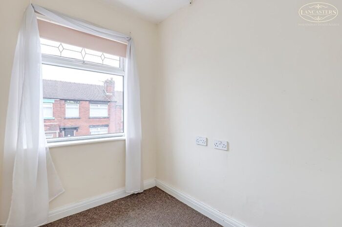 3 Bedroom Terraced House For Sale In Lindsay Street, Horwich, Bolton, BL6