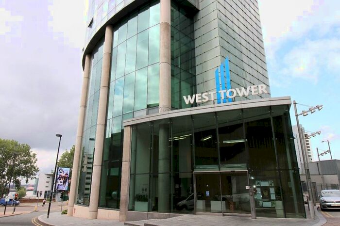 3 Bedroom Flat To Rent In Brook Street, Liverpool, L3