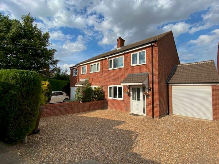 3 Bedroom Semi-Detached House For Sale In Maltings Way, East Harling, NR16