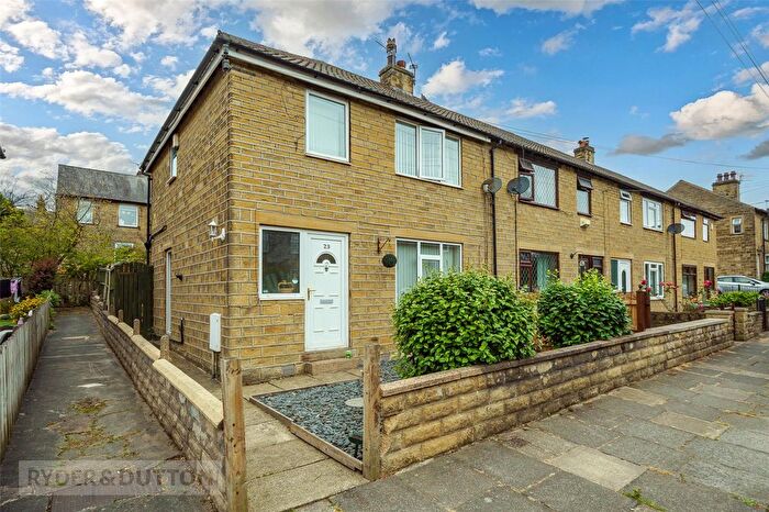 3 Bedroom End Of Terrace House For Sale In Lea Street, Lindley, Huddersfield, West Yorkshire, HD3