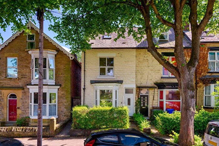 4 Bedroom Semi-Detached House For Sale In St. Ronans Road, Nether Edge, Sheffield, S7