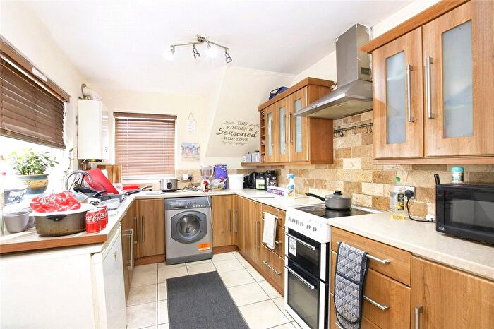 2 Bedroom Flat For Sale In Hampstead Road, Newcastle Upon Tyne, Tyne And Wear, NE4