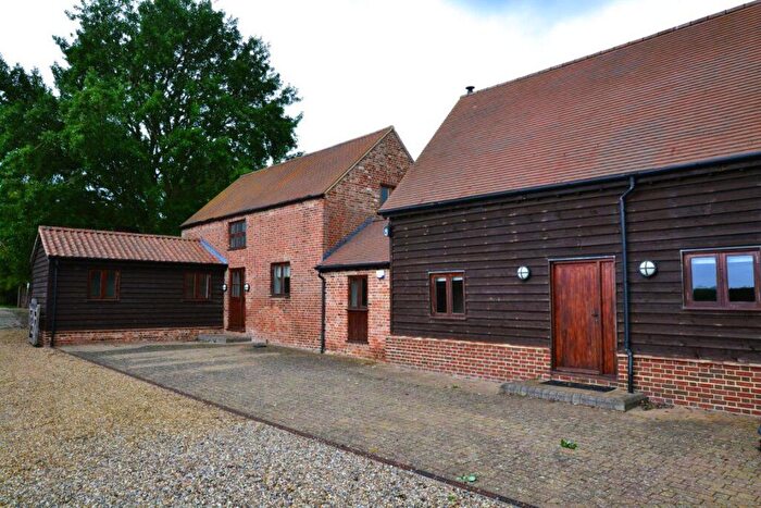 4 Bedroom Barn Conversion To Rent In Ickleford, Nr Hitchin, Hertfordshire, SG5
