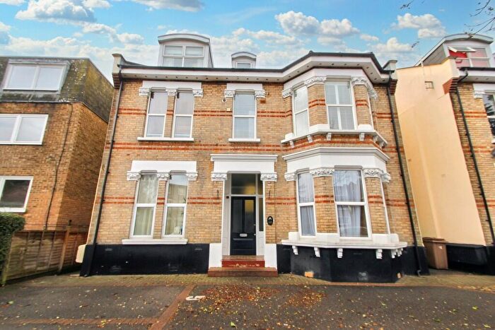 1 Bedroom Apartment To Rent In The Avenue, Surbiton, KT5