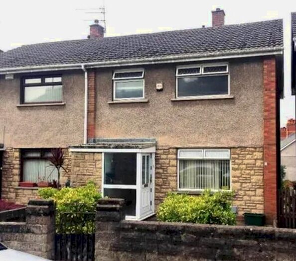 3 Bedroom Property To Rent In Main Street, Barry CF63