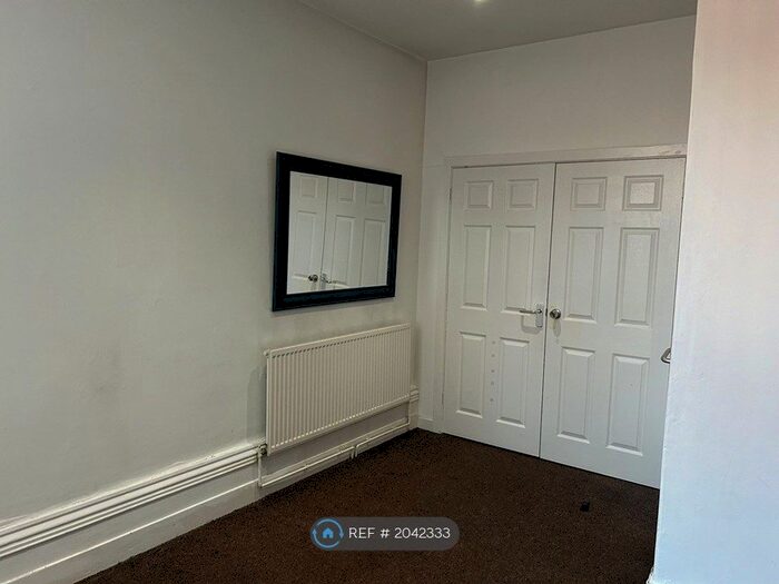 2 Bedroom Flat To Rent In Old Swan, Liverpool, L13