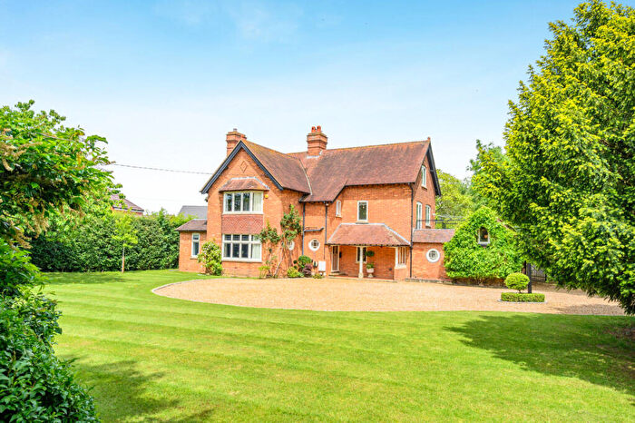 6 Bedroom Detached House For Sale In Winslow Road Padbury Buckingham, Buckinghamshire, MK18