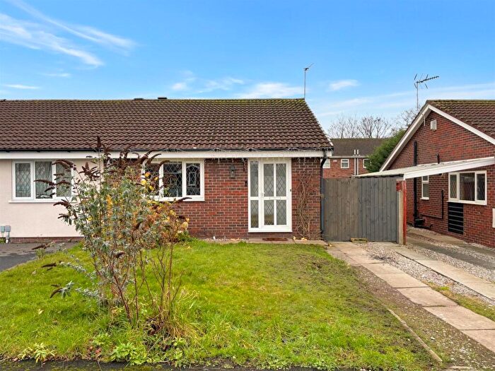 2 Bedroom Semi-Detached Bungalow For Sale In Copeland Close, Pensby, Wirral, CH61